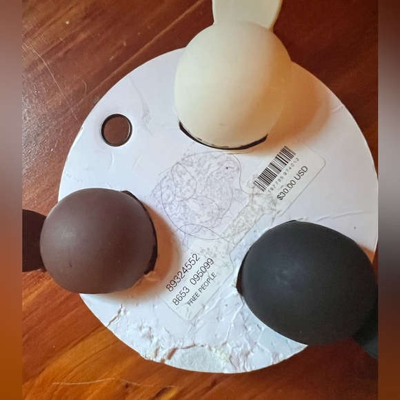 FP Movement Hair Clips- SET of 3- $30 Retail NWT - Picture 3 of 3